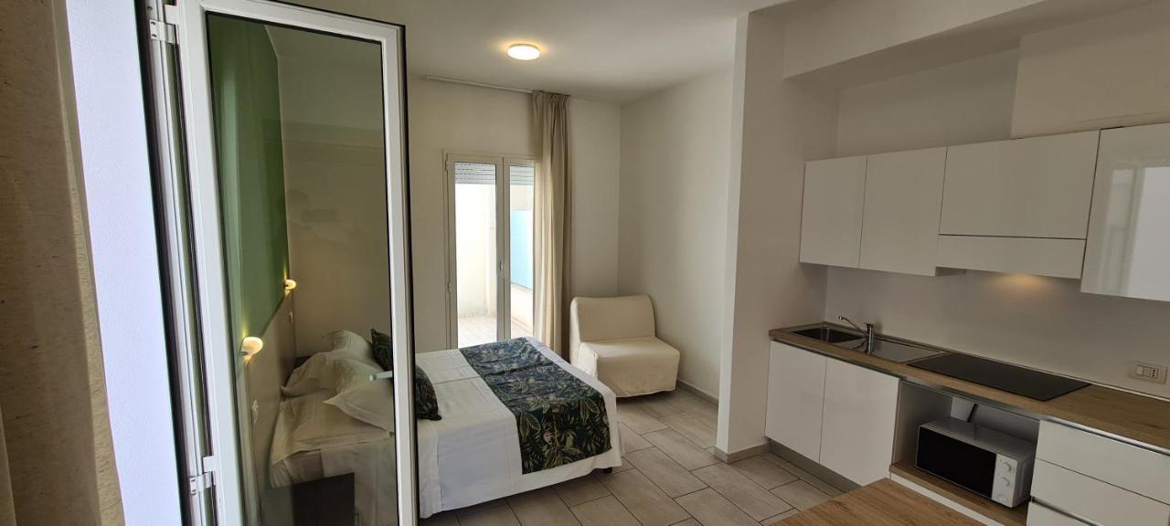 Rubino Apartments A 100Metri Dal Mare Riccione Extérieur photo