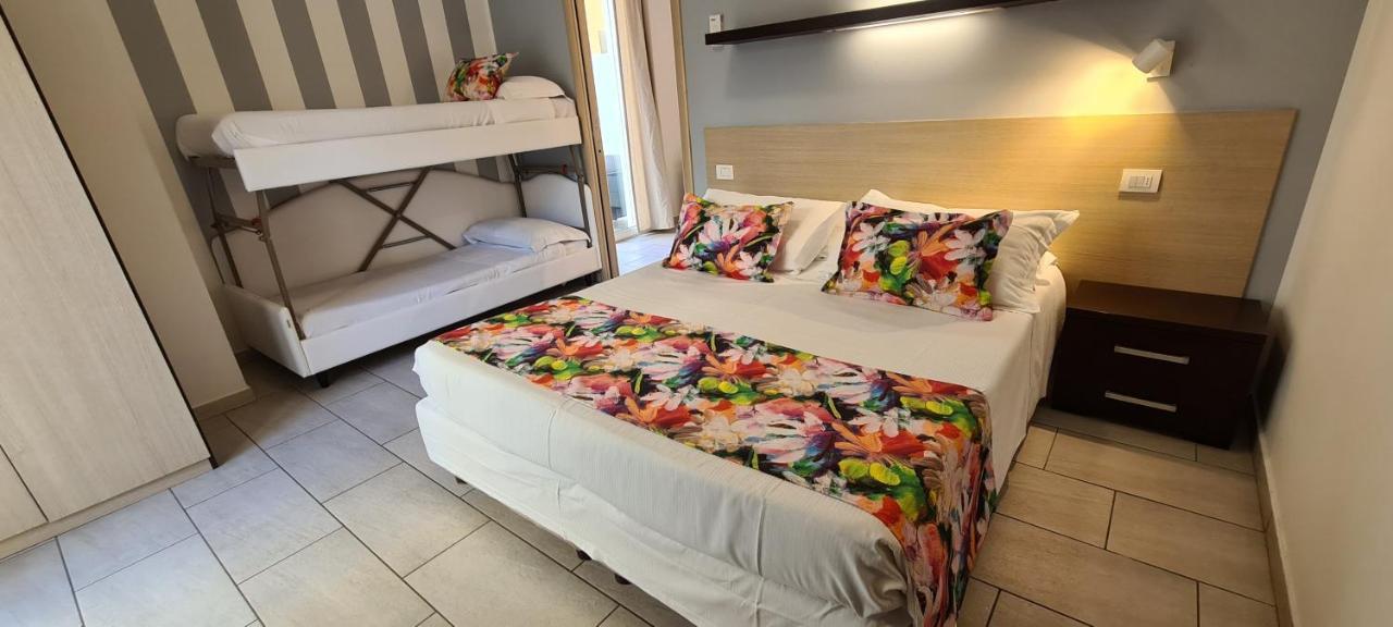 Rubino Apartments A 100Metri Dal Mare Riccione Extérieur photo