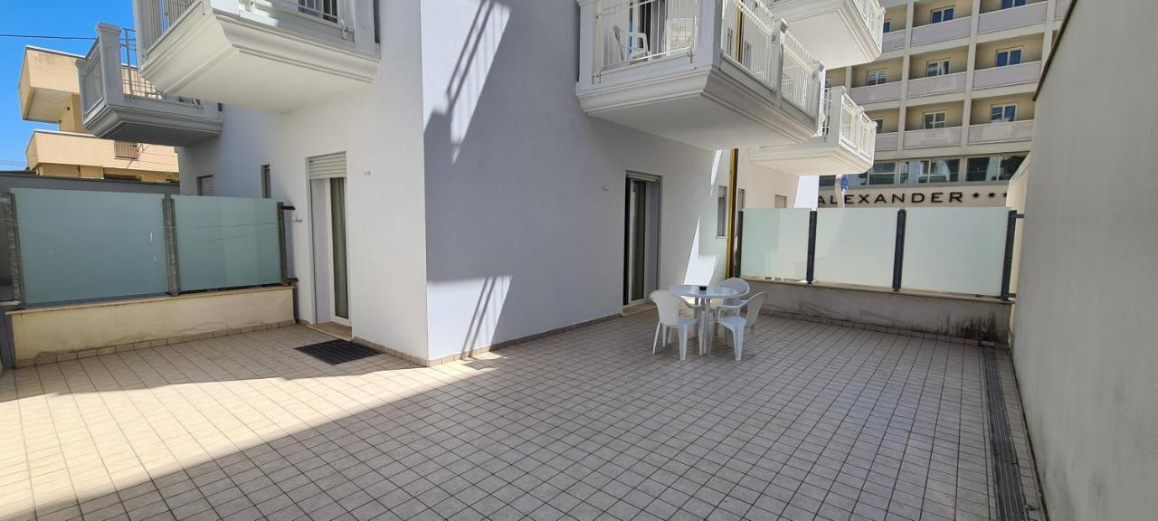 Rubino Apartments A 100Metri Dal Mare Riccione Extérieur photo