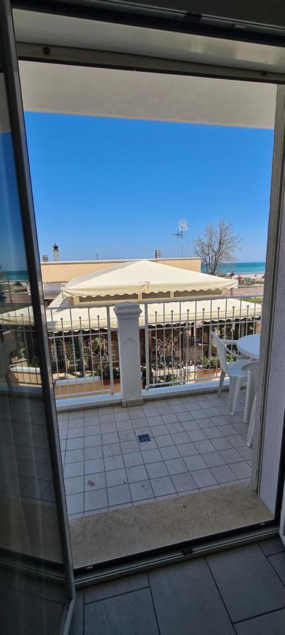 Rubino Apartments A 100Metri Dal Mare Riccione Extérieur photo