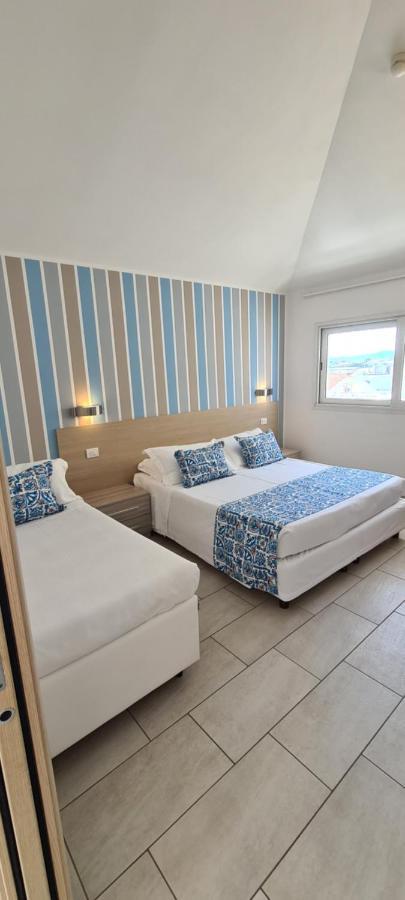 Rubino Apartments A 100Metri Dal Mare Riccione Extérieur photo