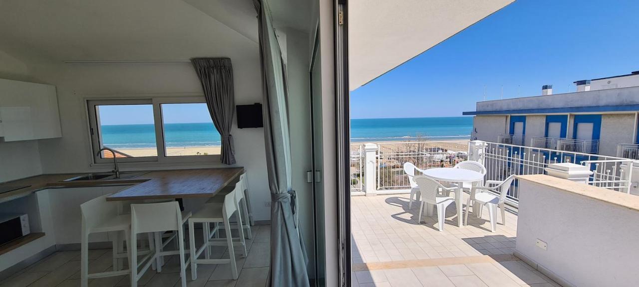 Rubino Apartments A 100Metri Dal Mare Riccione Extérieur photo