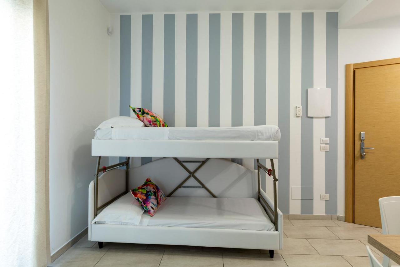 Rubino Apartments A 100Metri Dal Mare Riccione Extérieur photo