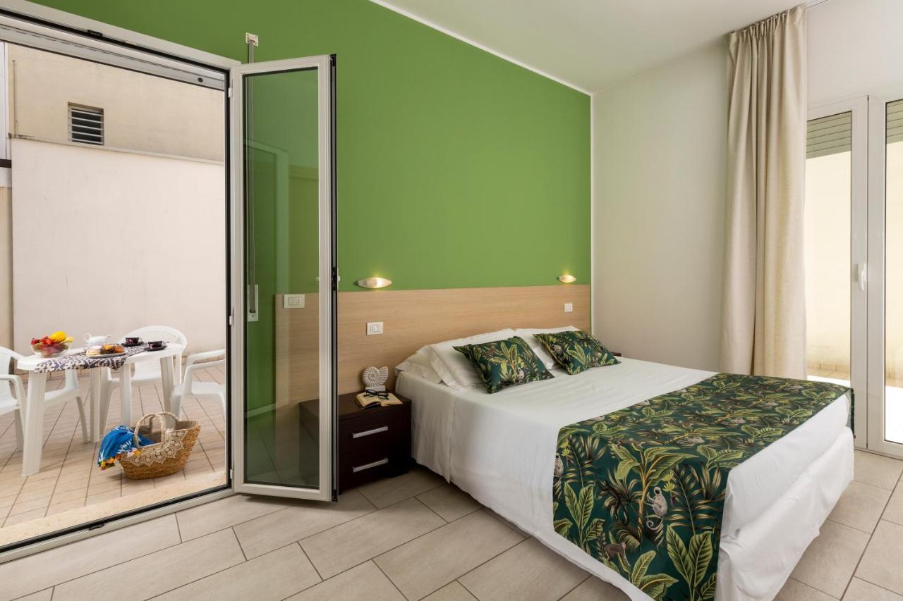 Rubino Apartments A 100Metri Dal Mare Riccione Extérieur photo