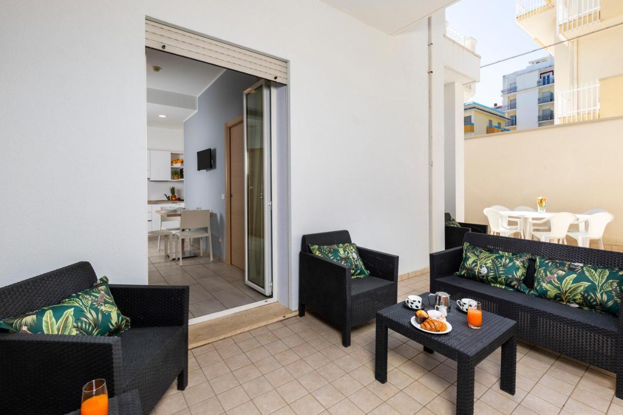 Rubino Apartments A 100Metri Dal Mare Riccione Extérieur photo