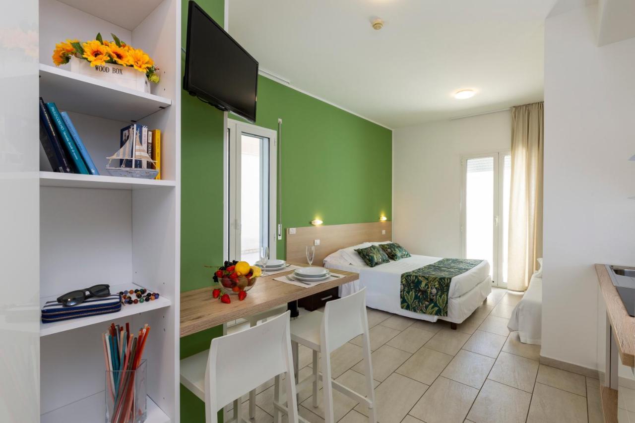 Rubino Apartments A 100Metri Dal Mare Riccione Extérieur photo
