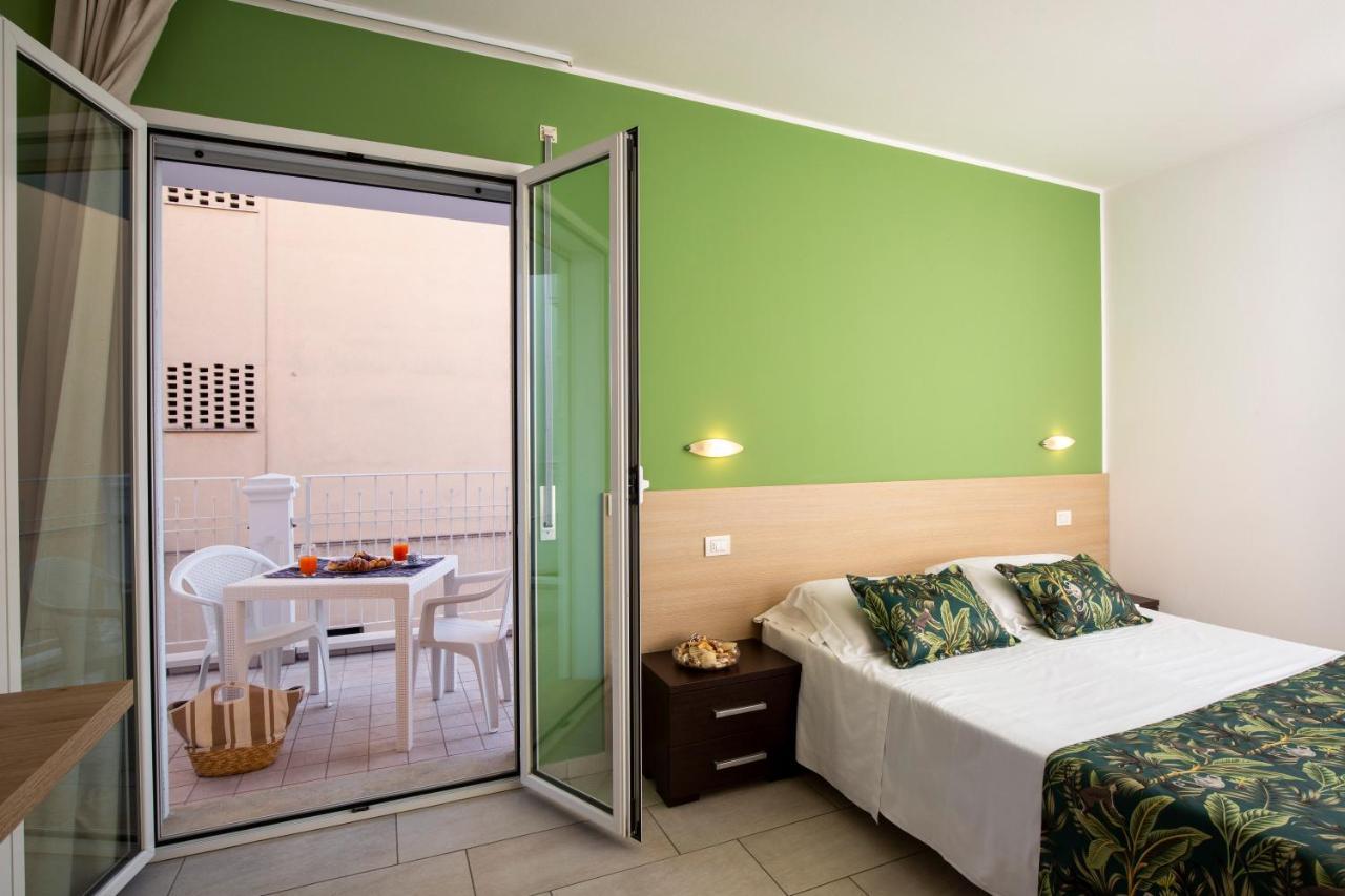 Rubino Apartments A 100Metri Dal Mare Riccione Extérieur photo