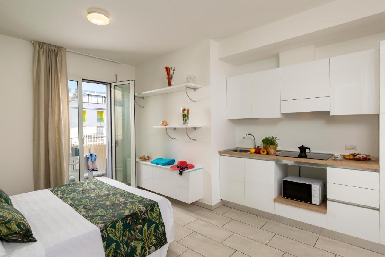 Rubino Apartments A 100Metri Dal Mare Riccione Extérieur photo