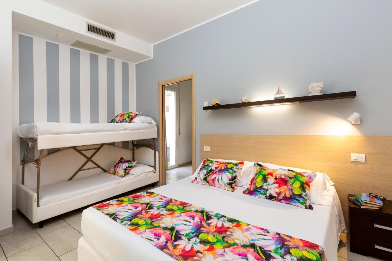 Rubino Apartments A 100Metri Dal Mare Riccione Extérieur photo